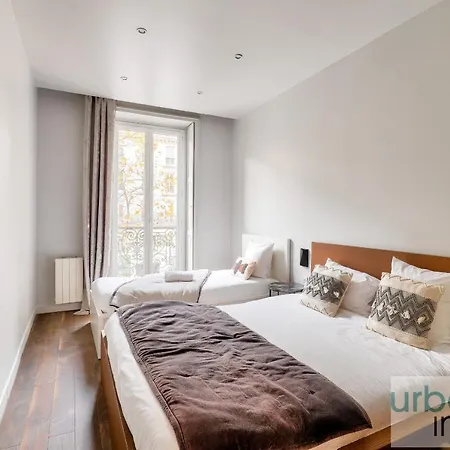 Urban Flat 57 - Luxury 4bdr Parisian Flat In Paryż