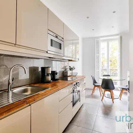 Urban Flat 57 - Luxury 4bdr Parisian Flat In