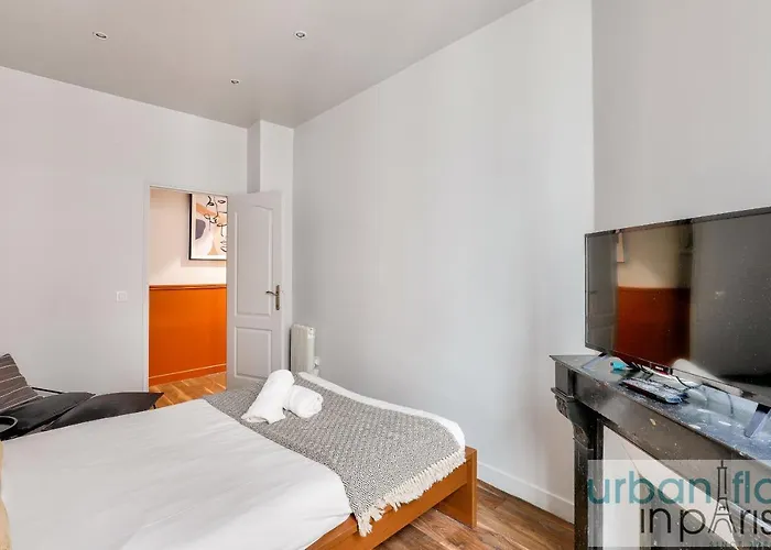 Urban Flat 57 - Luxury 4bdr Parisian Flat In Paryż