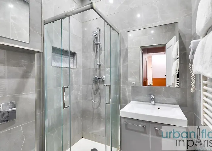 Urban Flat 57 - Luxury 4bdr Parisian Flat In * Paryż